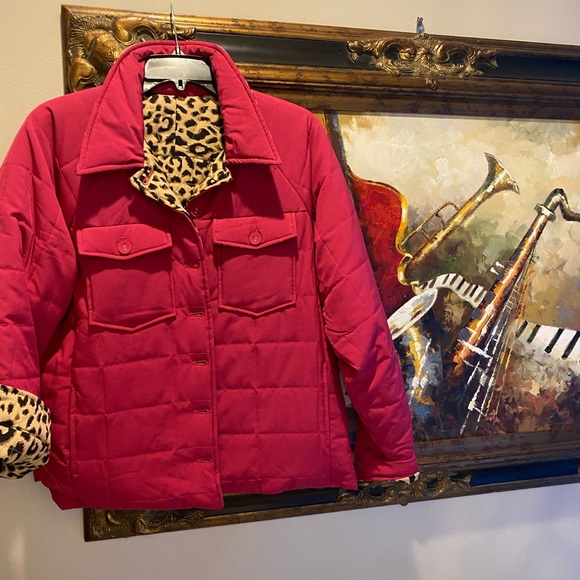 Totally reversible jacket. Sz med. Animal print and fuchsia. - Picture 3 of 4